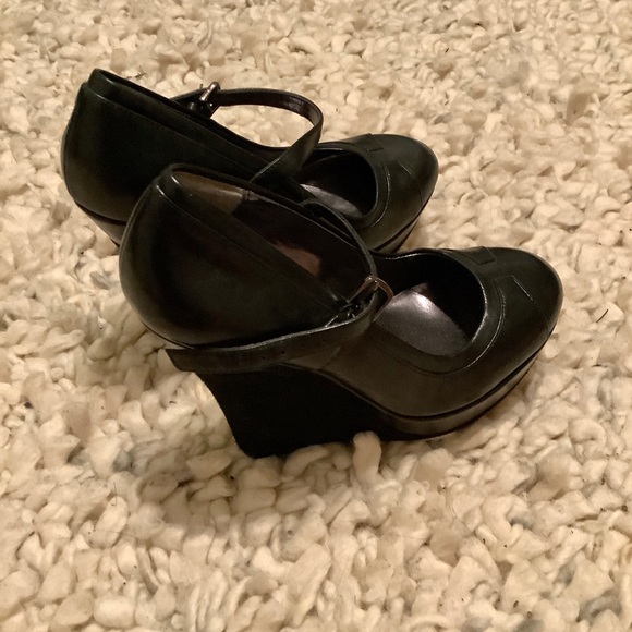 Charles David - Platform Heels - Picture 3 of 5